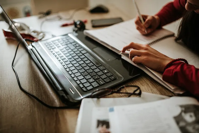 Before You Take Your First Gig, Read This: The Phone Number Mistake That Costs Side Hustlers Big